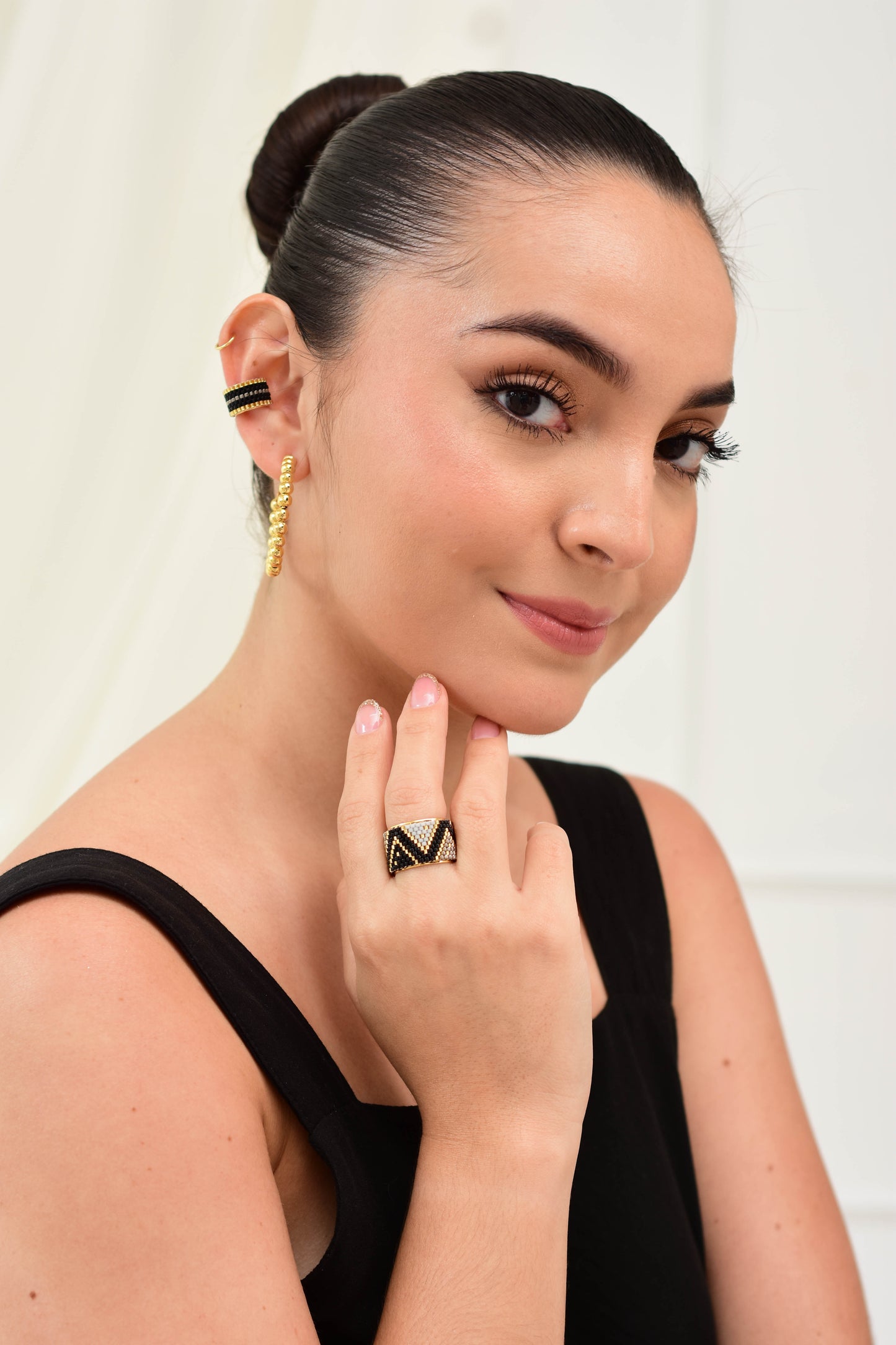 Anillo Miyuki Negro