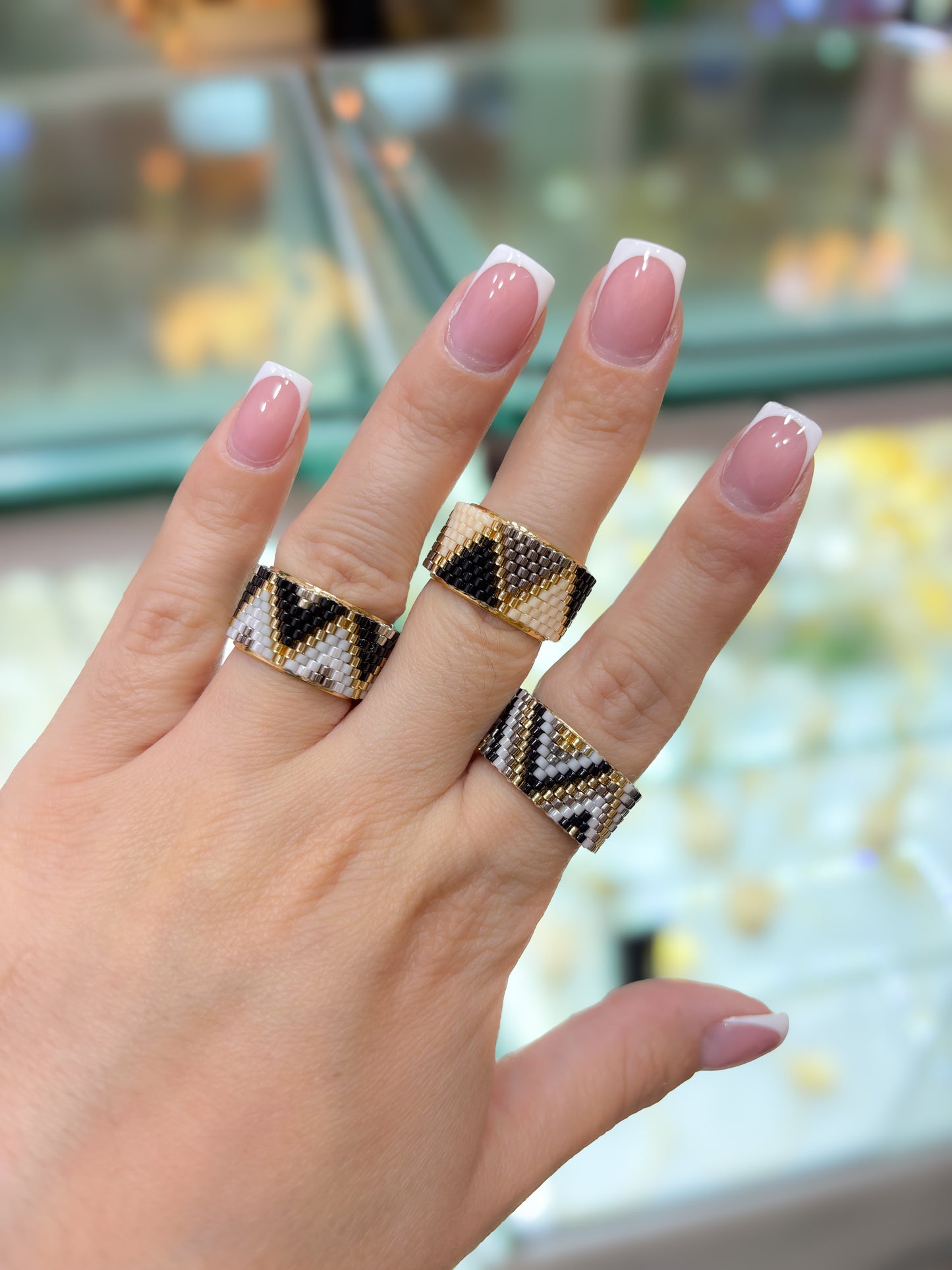 Anillo Miyuki AM08