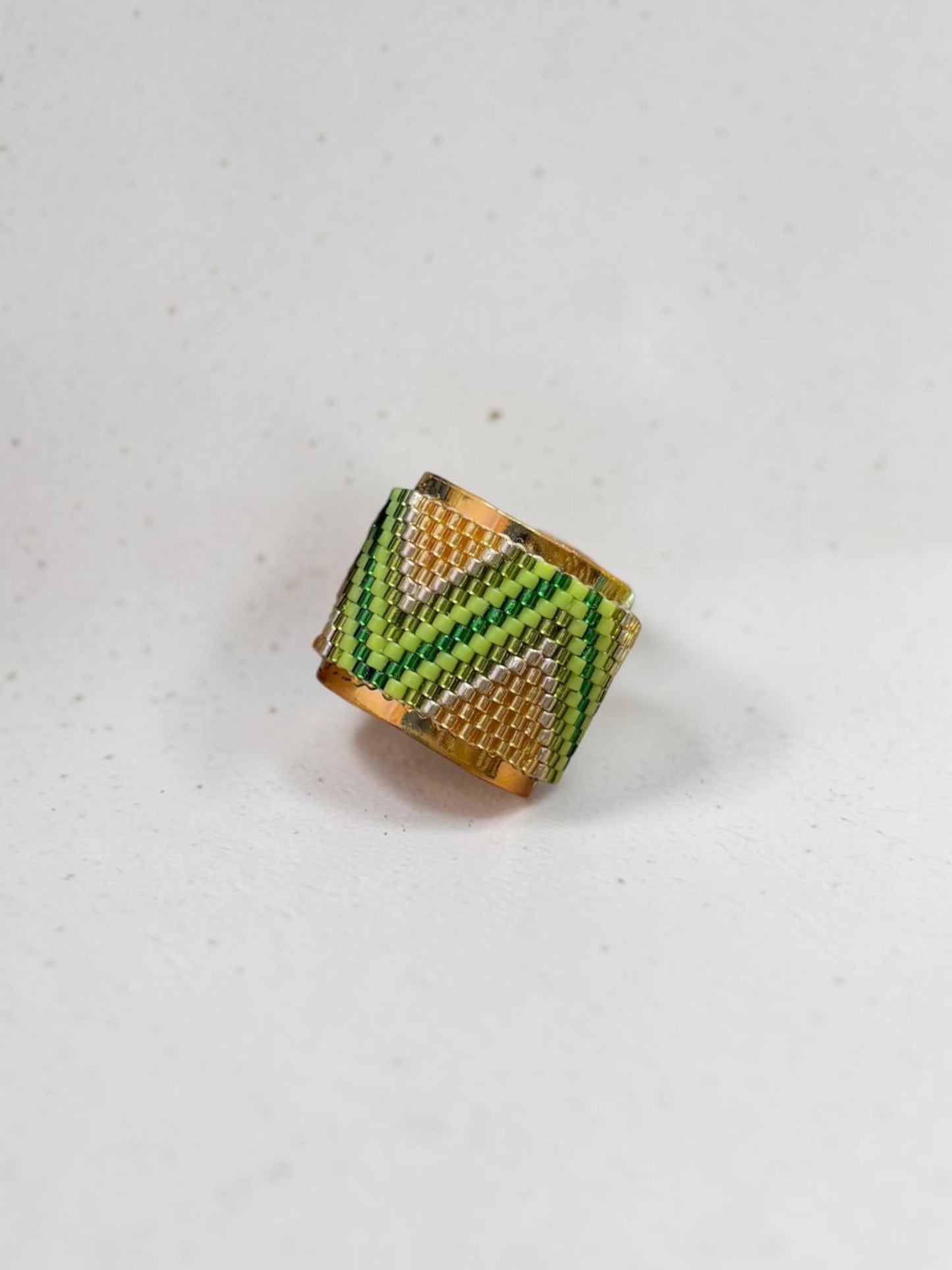 Anillo Miyuki AM122426